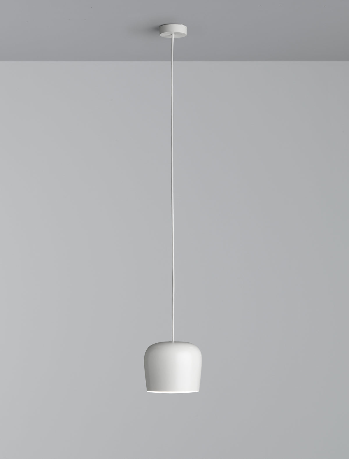 Luminaires Aim Small Suspensions Ø17cm Flos coloris Marron — image de la galerie