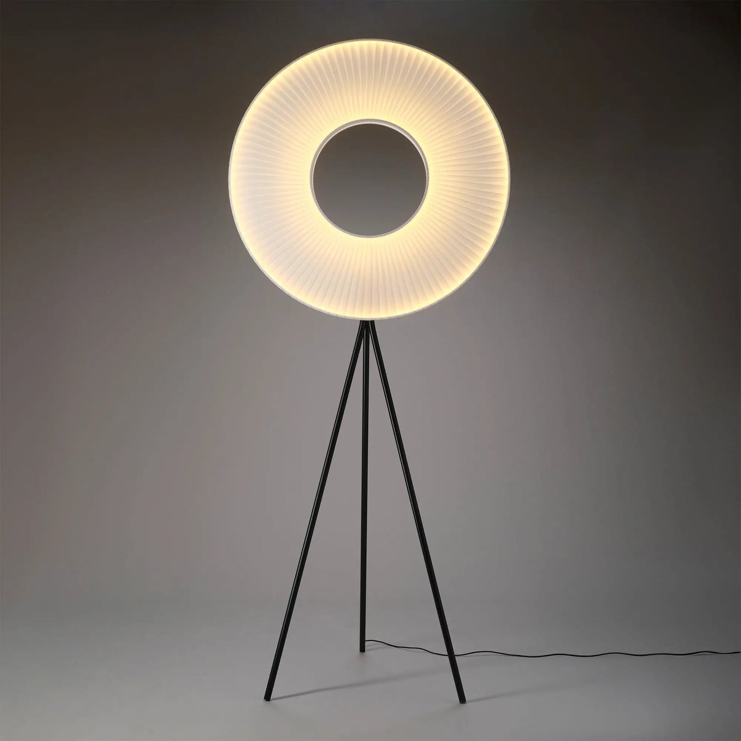 Iris floor tripod 80 Lampadaires LED