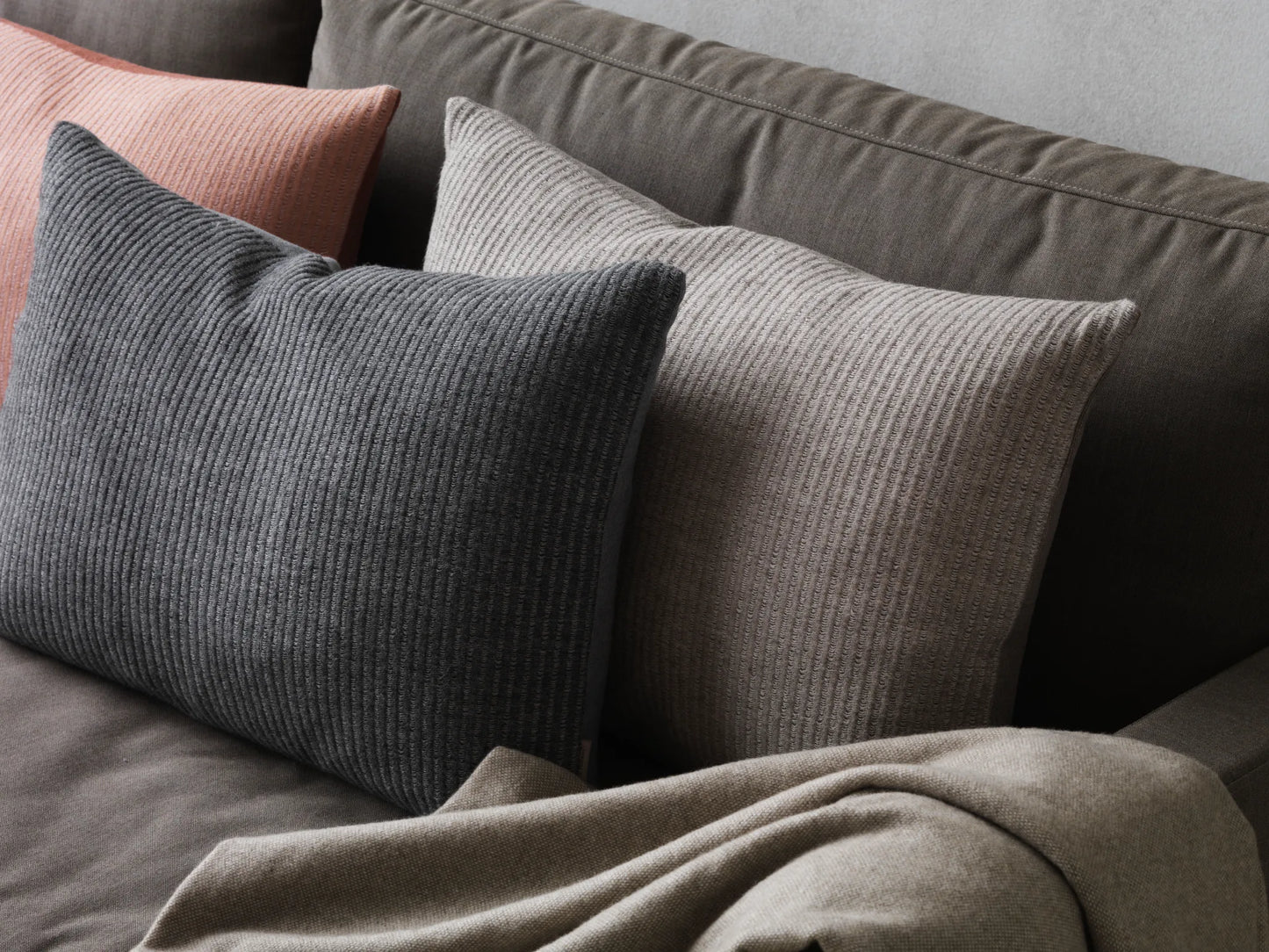 Coussin Aiayu 40 x 60cm Anthracite