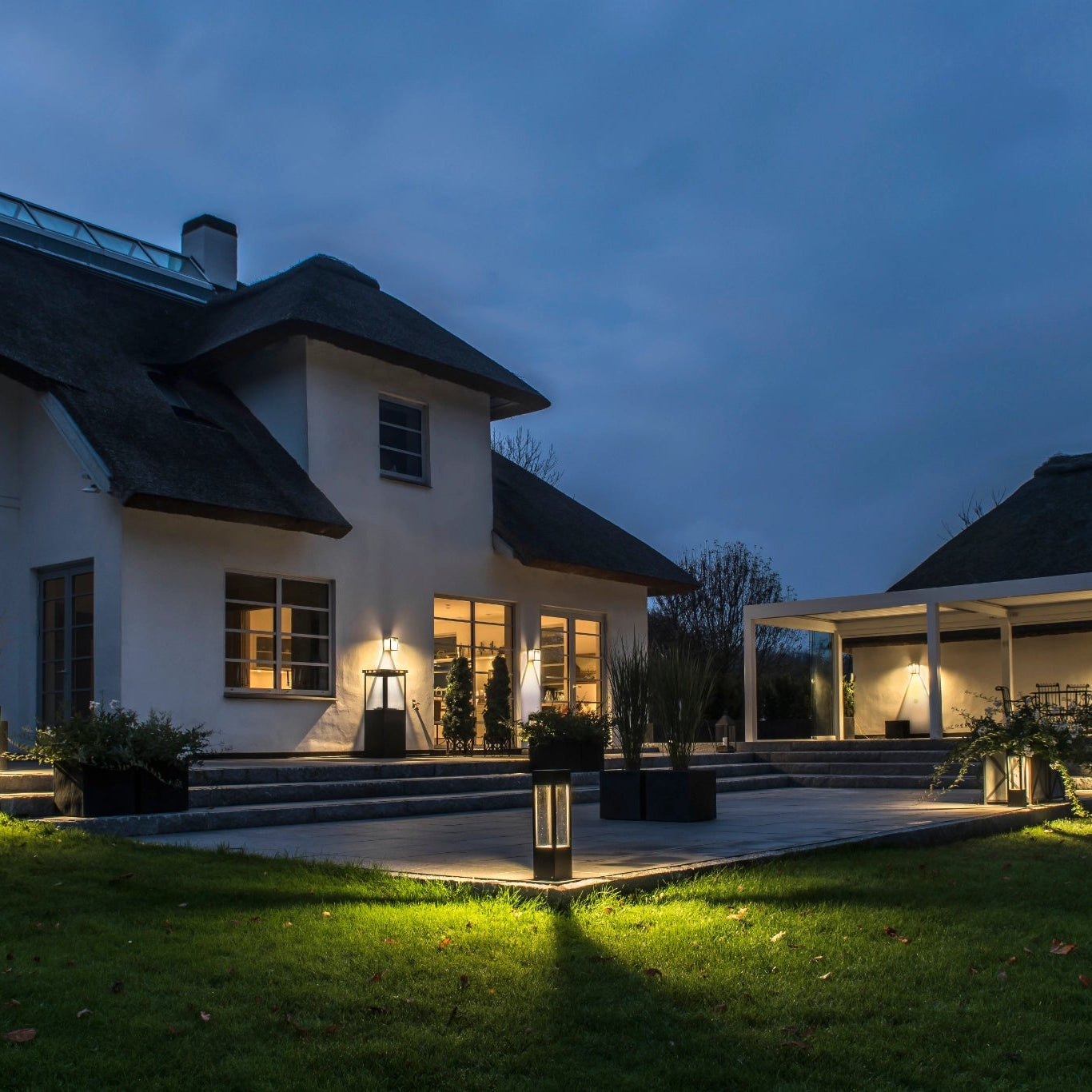 Lantern W1 Appliques Outdoor LED Noir