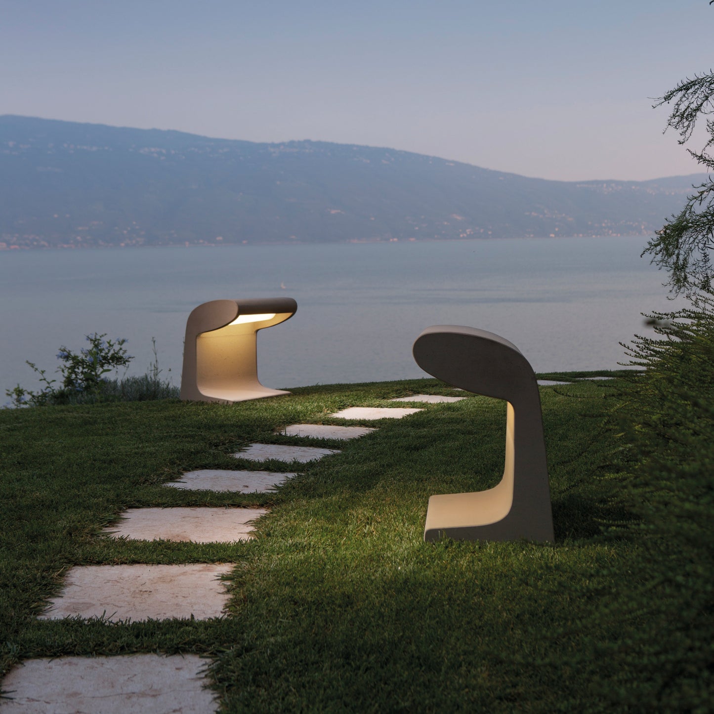 Borne béton grande Lampes de sol LED Gris clair