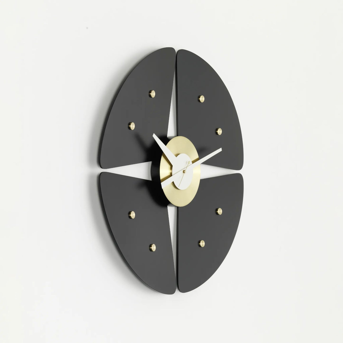 Horloge Petal Noir Laiton