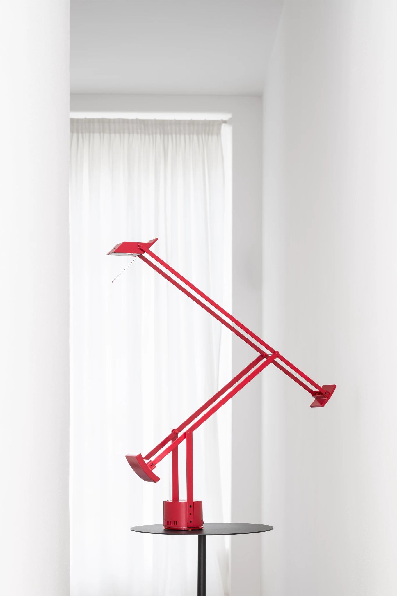 Tizio LED Spécial Édition Lampes de bureau Rouge