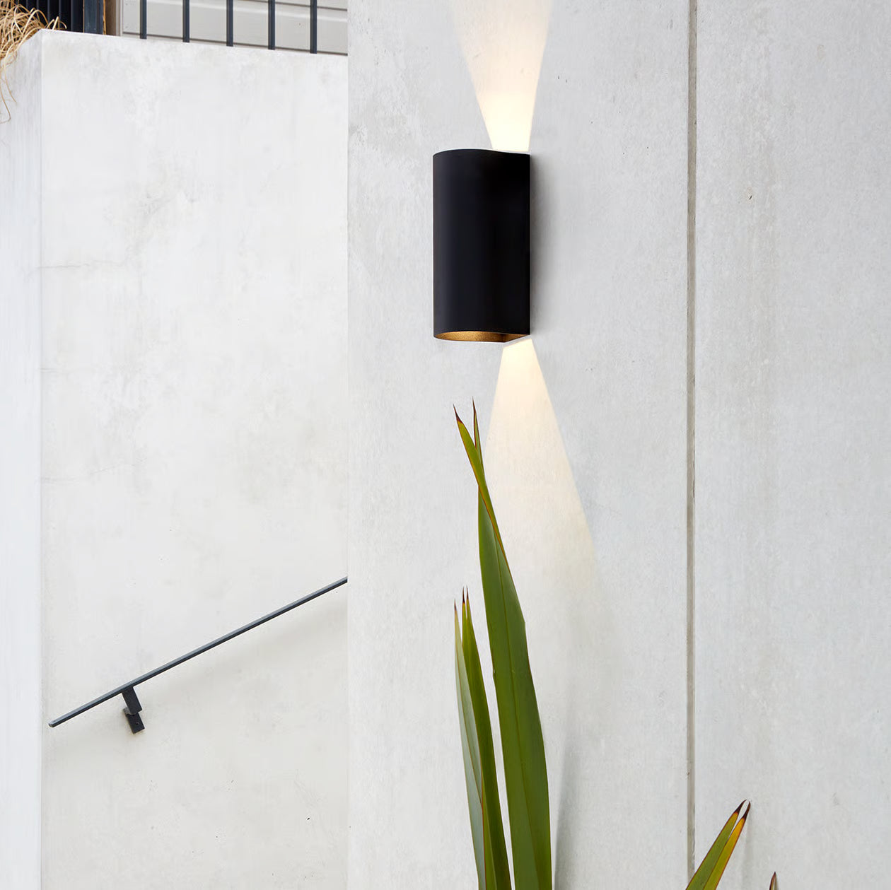 Dunbar 255 LED IP65 Appliques Outdoor