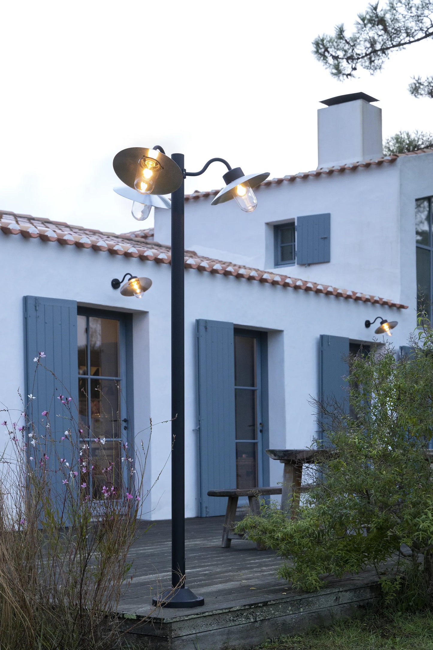 Belcour N° 3 E27 clair Bornes Outdoor