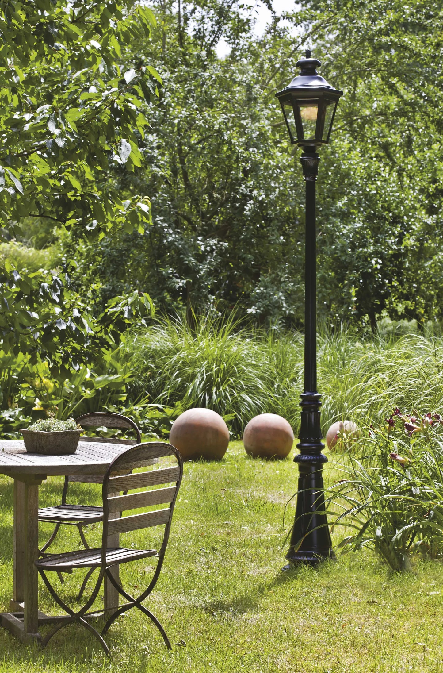 Louis 13 N° 1 LED Suspensions Outdoor
