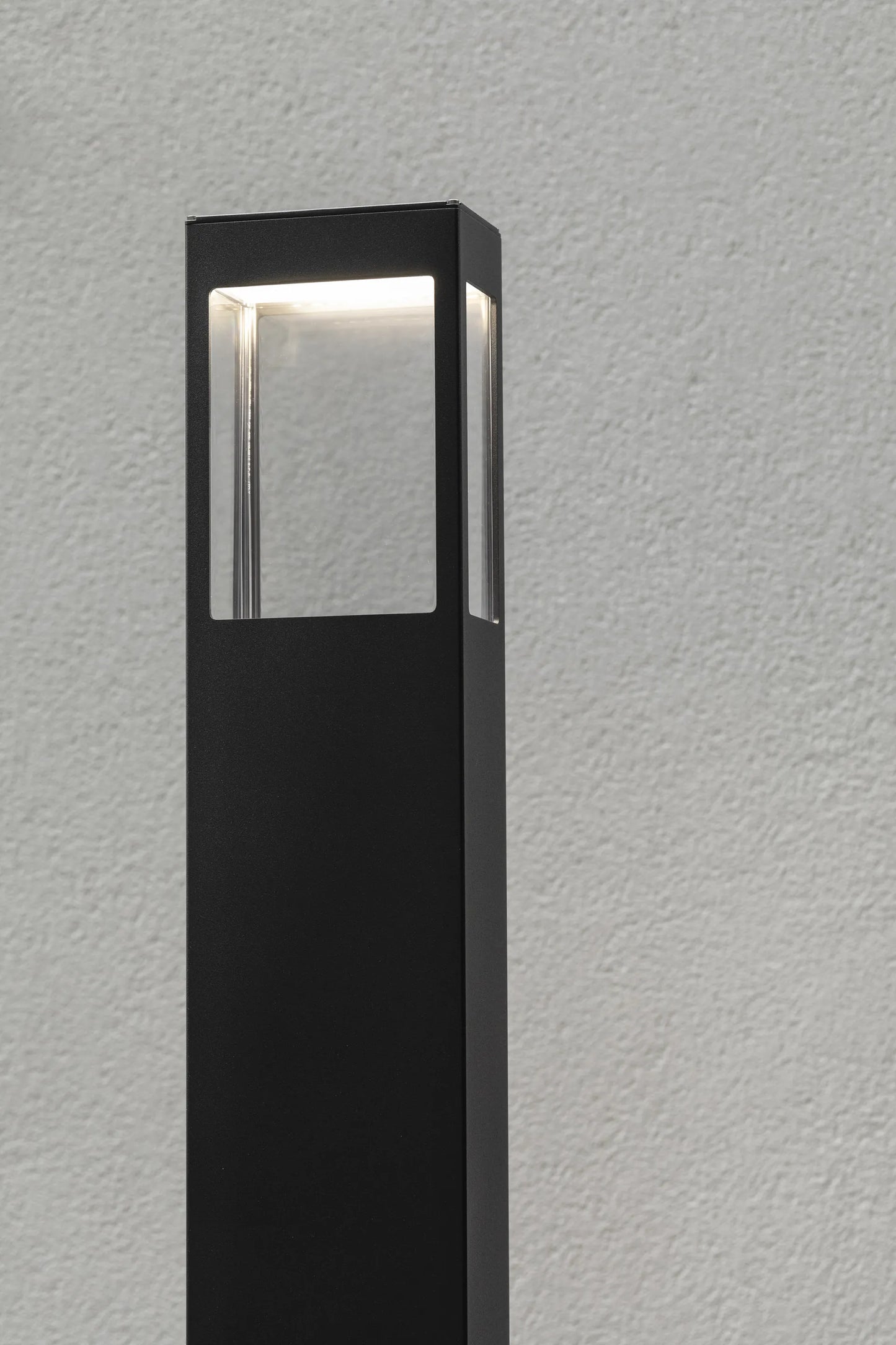 Tétra N° 4 LED avec prises Piliers Outdoor