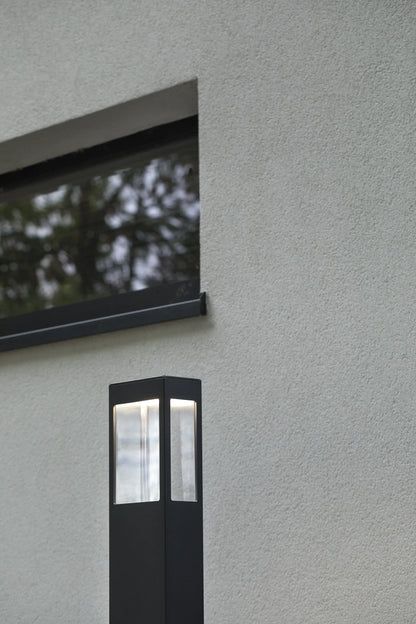 Tétra N° 4 LED avec prises Piliers Outdoor