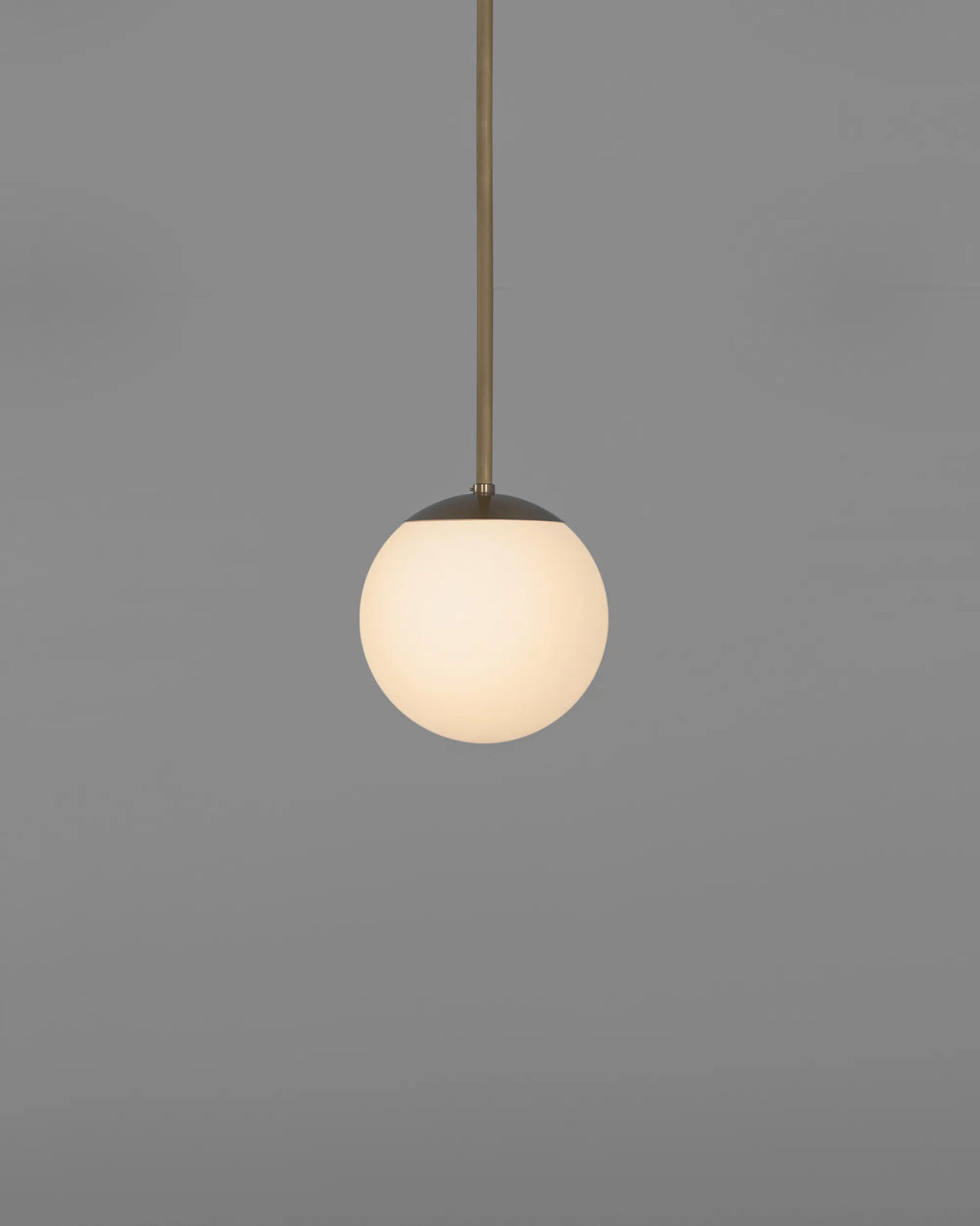 Glass Globe Opal fi 200 Suspensions