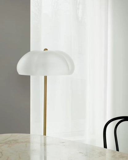 Hana Floor Lamp Lampadaires