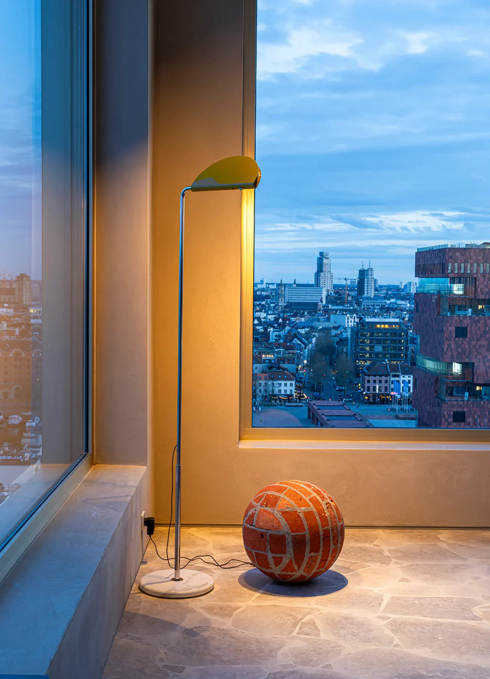 Mezzaluna Lampadaires
