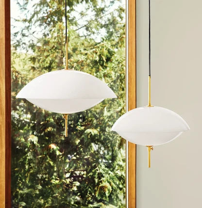Clam Ø44cm Suspensions Verre opale-Laiton