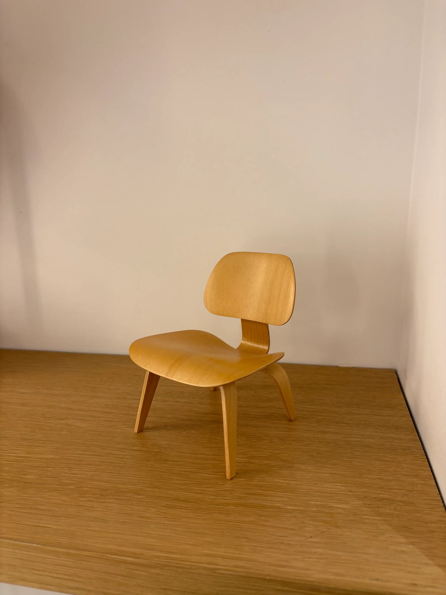 Eames LCW natural Miniature Outlet