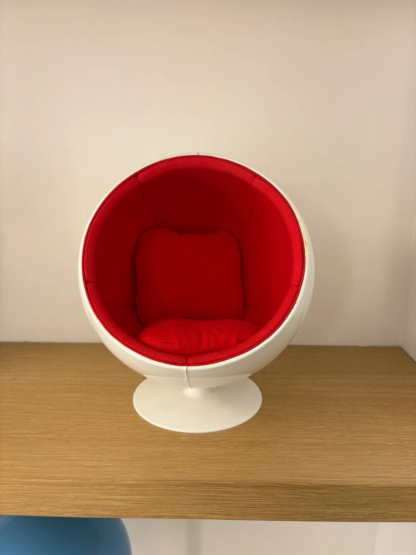 Ball Chair miniature Outlet