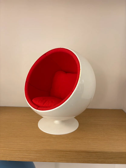 Ball Chair miniature Outlet