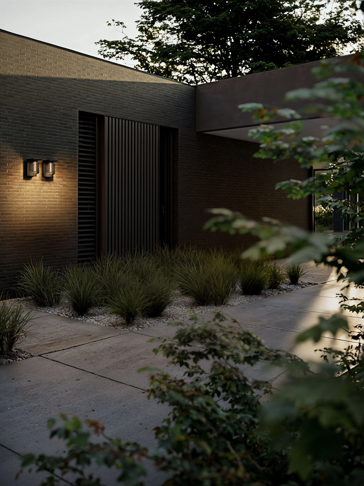 Dia F Appliques Outdoor