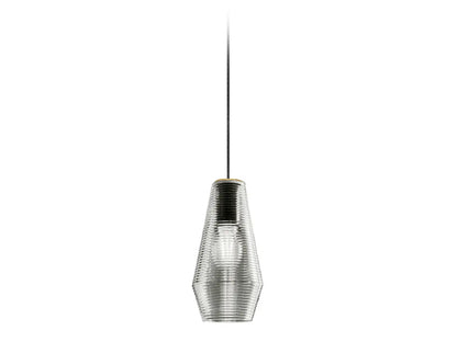 Olivia Noir pour Suspensions multiples