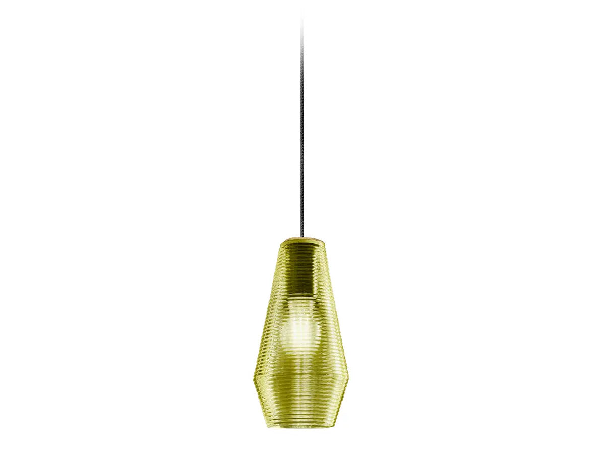 Olivia Noir pour Suspensions multiples