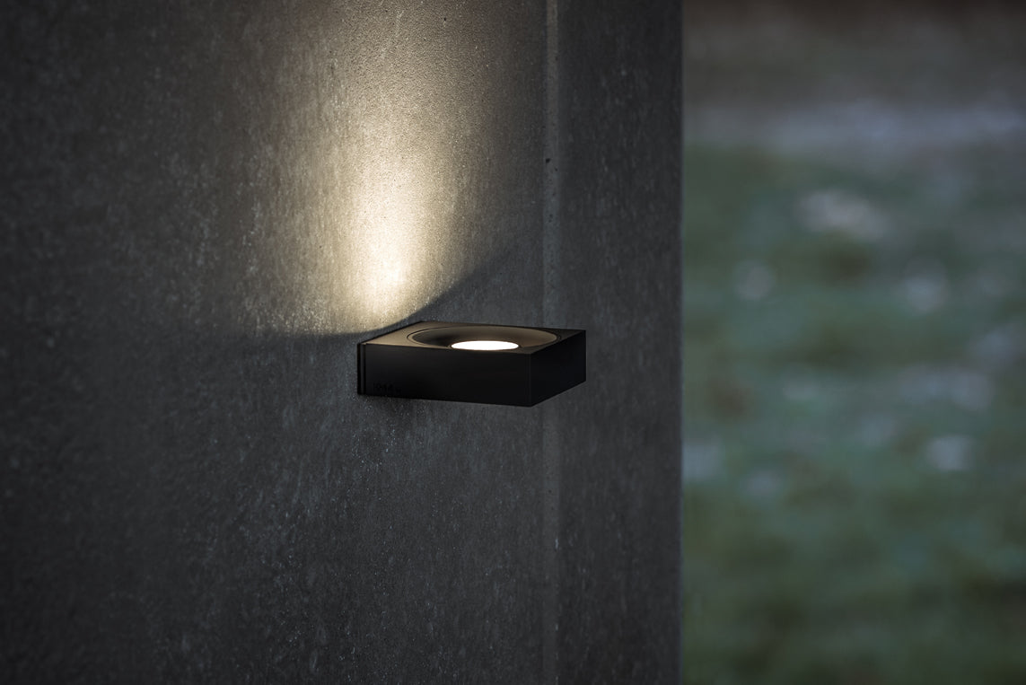 Pip Appliques Outdoor LED