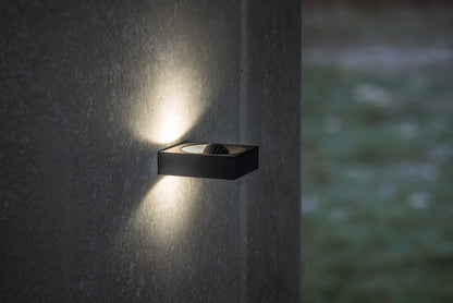 Pip Appliques Outdoor LED
