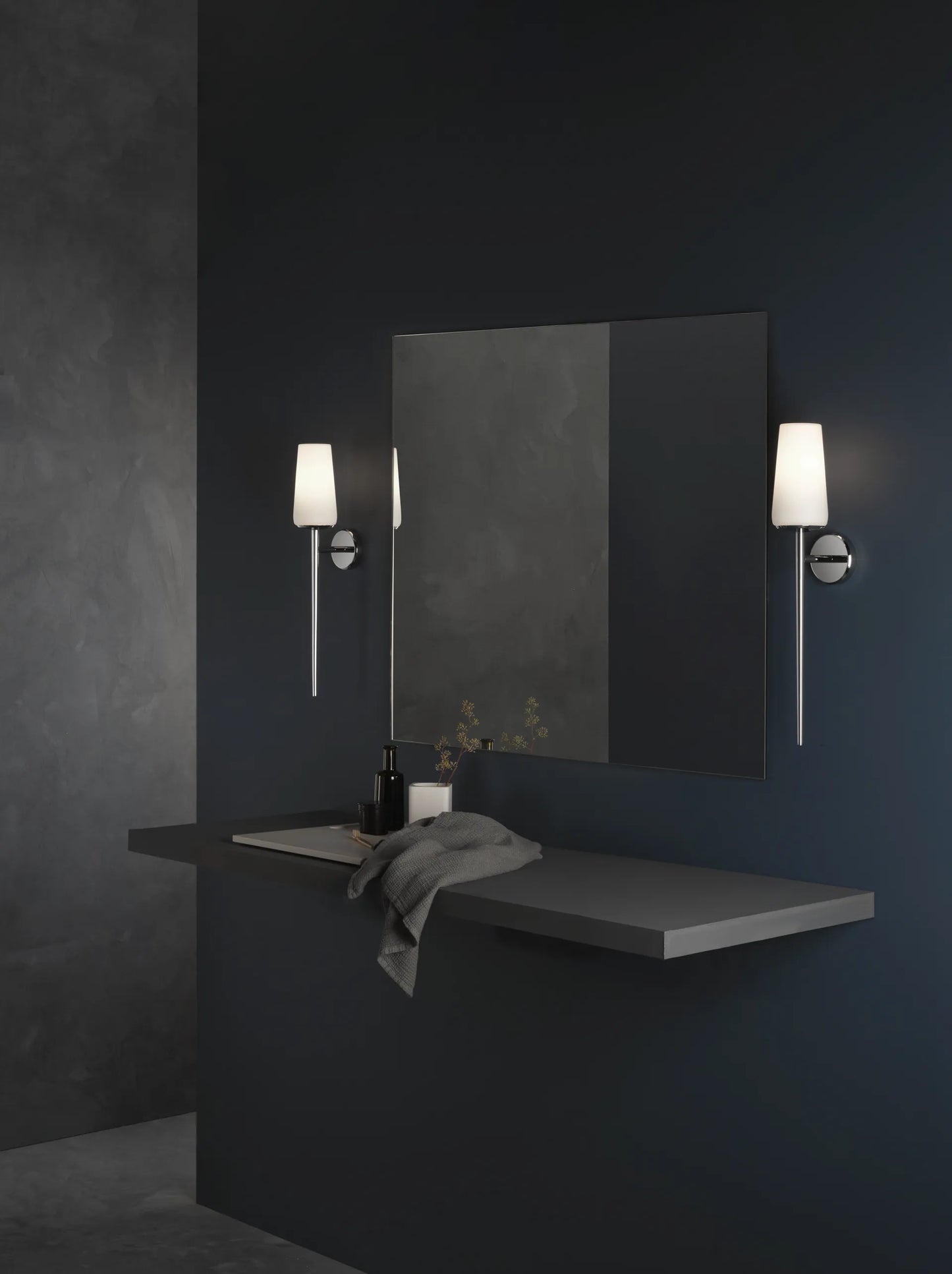 Beauville IP44 Appliques