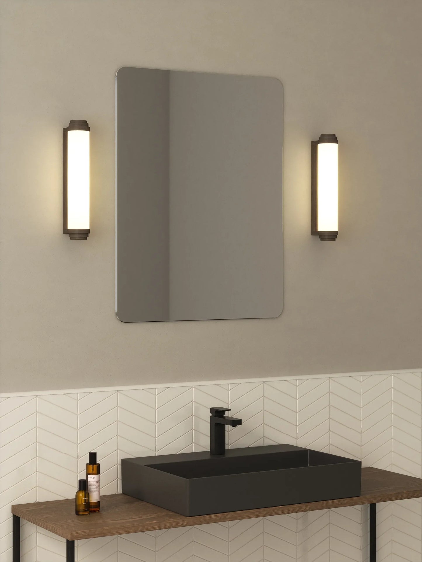 Burlington 400 Phase IP44 Appliques