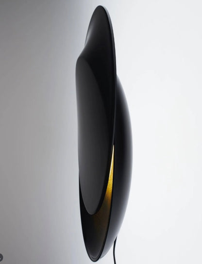 Applique LED moderne de Kishu+, idéale pour un intérieur raffiné