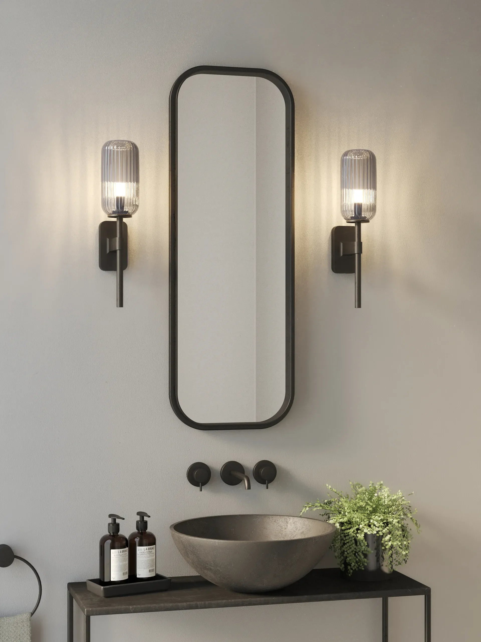 Tacoma Single IP44 Appliques