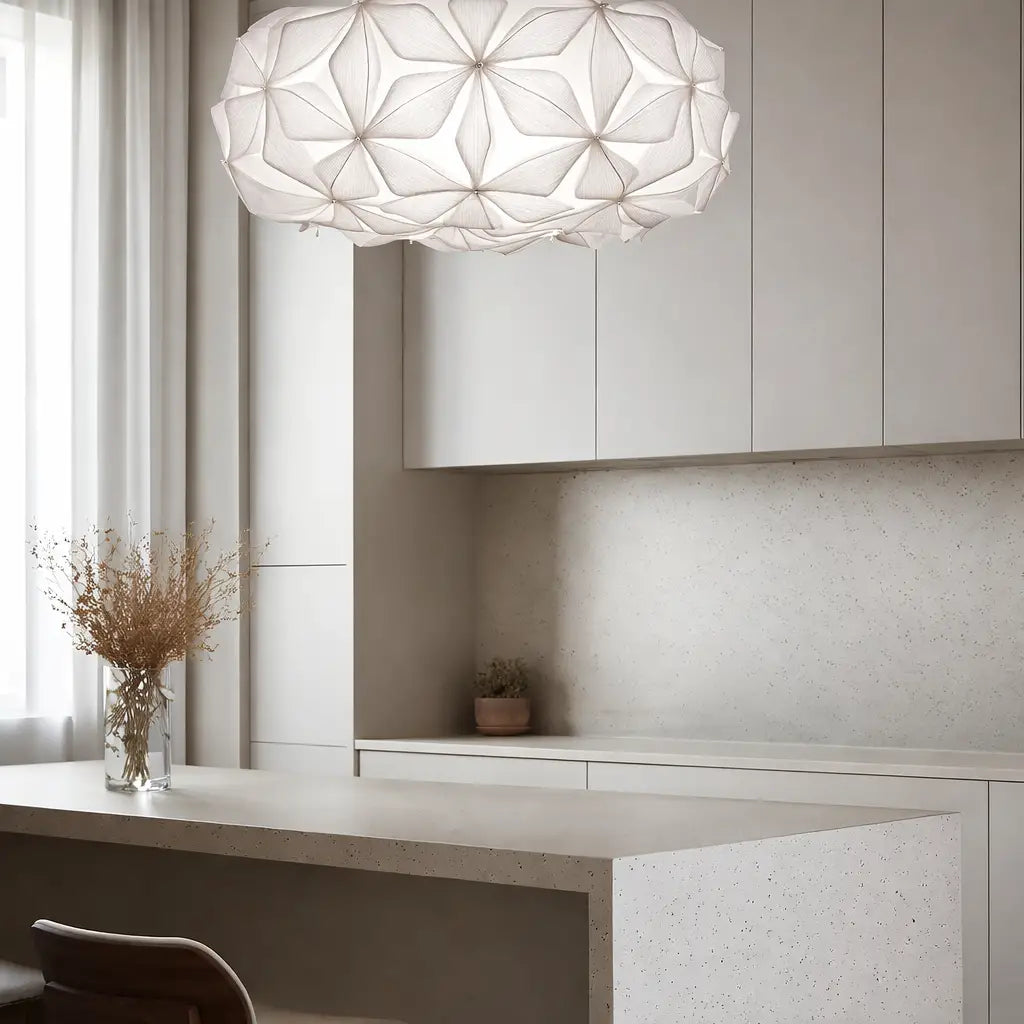 Suspension LED design C’est La Vie, silhouette graphique et élégante