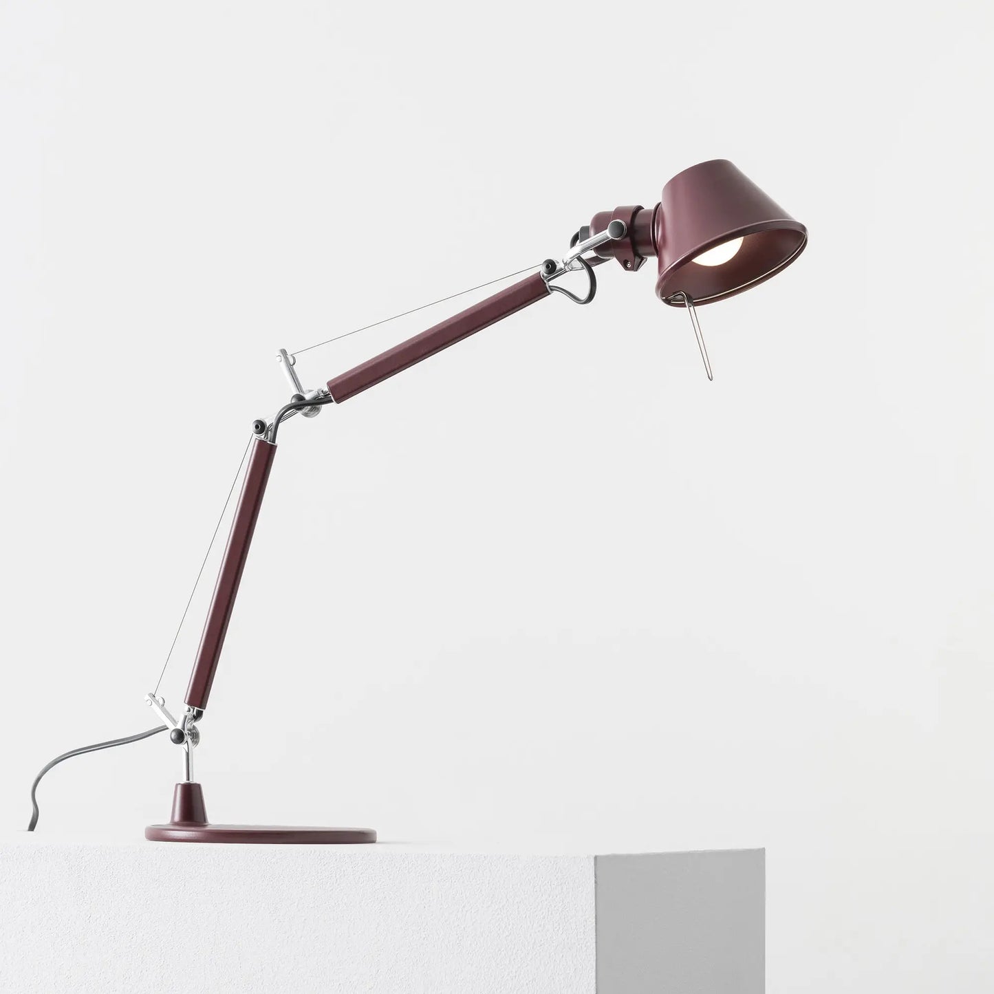 Tolomeo Micro Bordeaux Ruby Lampes de bureau