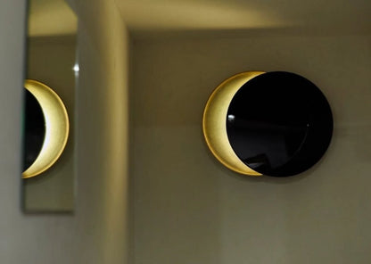 Applique murale LED design Michikake de Kishu+, orientable et élégante