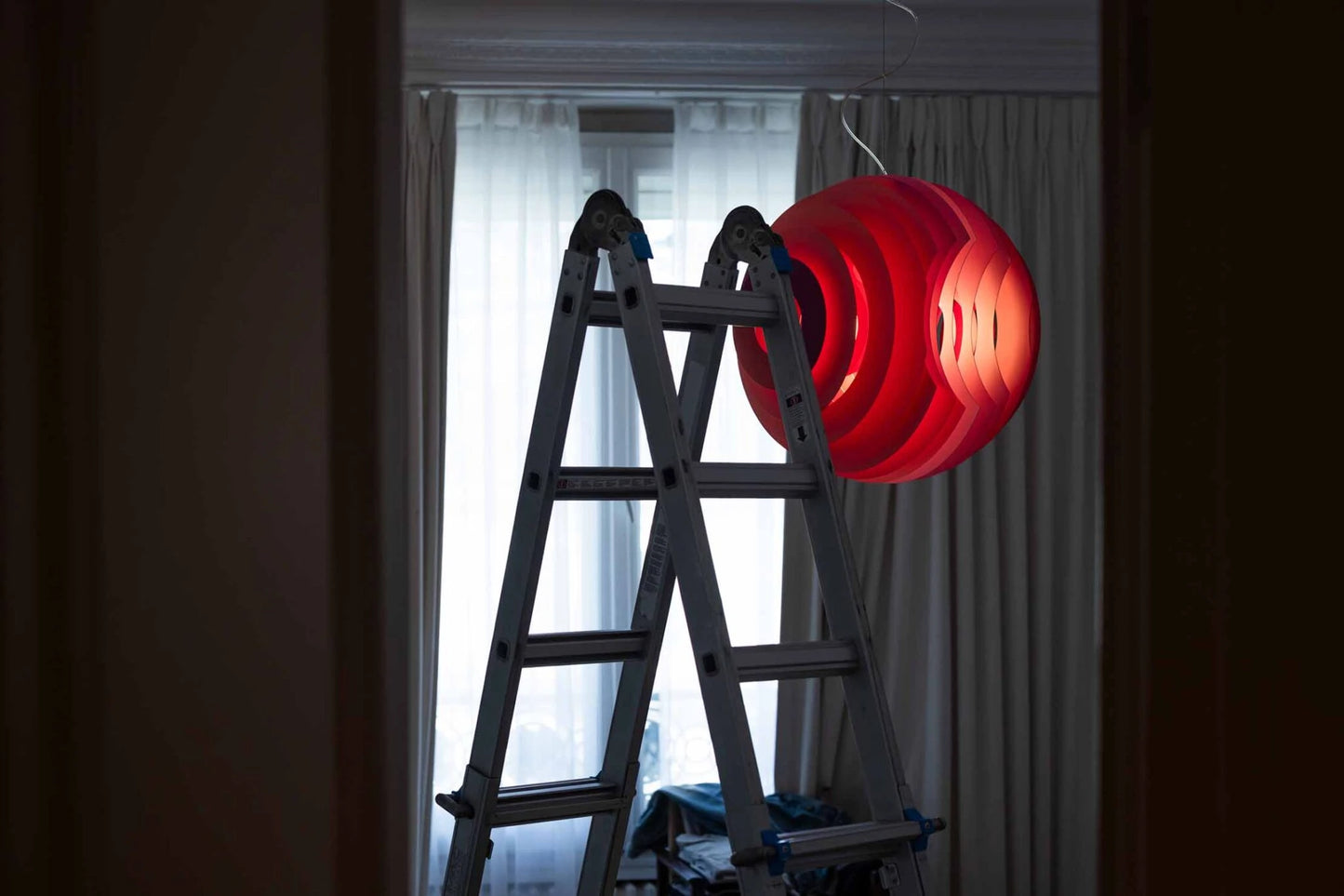 Supernova Suspensions LED